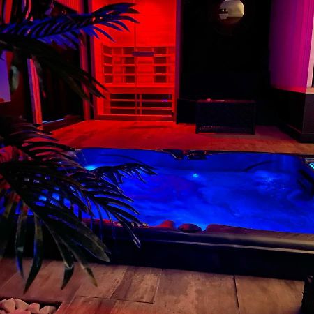 La Suite Grenoble Spa Jacuzzi Et Sauna Privatif エクステリア 写真