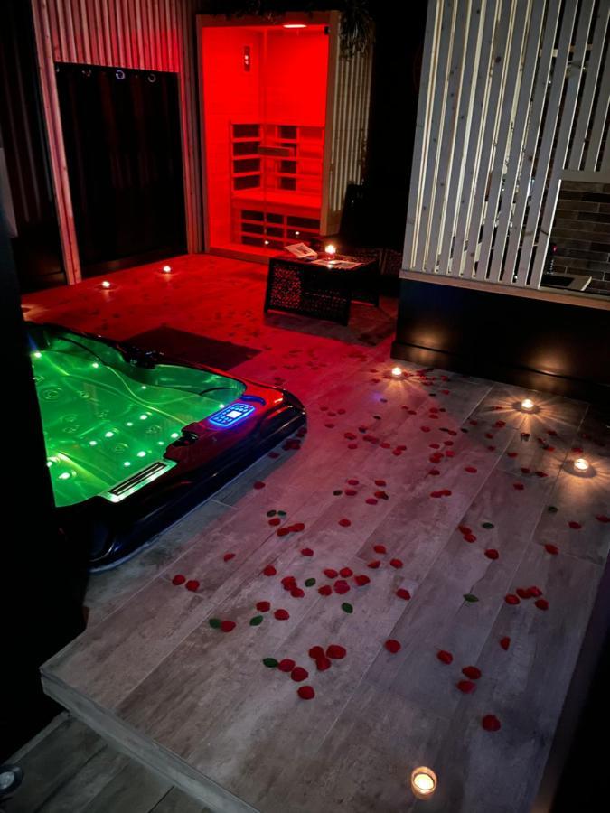 La Suite Grenoble Spa Jacuzzi Et Sauna Privatif エクステリア 写真