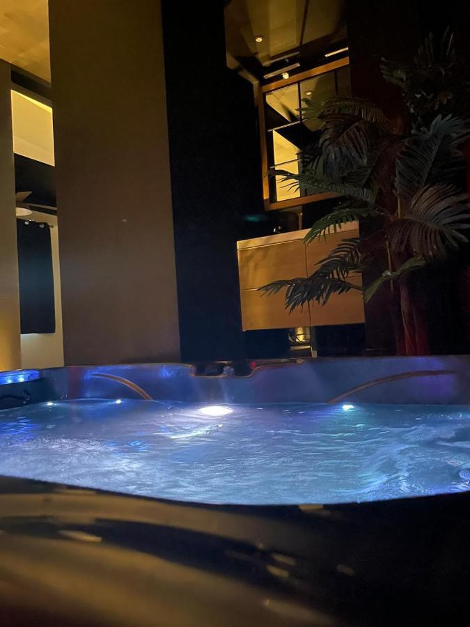 La Suite Grenoble Spa Jacuzzi Et Sauna Privatif エクステリア 写真