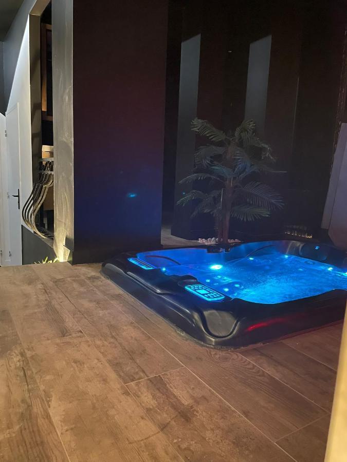 La Suite Grenoble Spa Jacuzzi Et Sauna Privatif エクステリア 写真